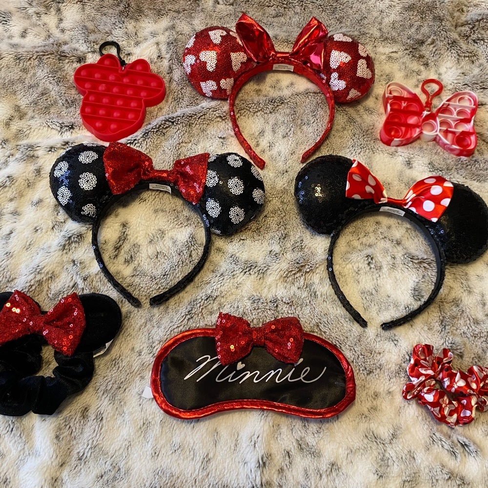 Disney Minnie Mouse Set. New never used.